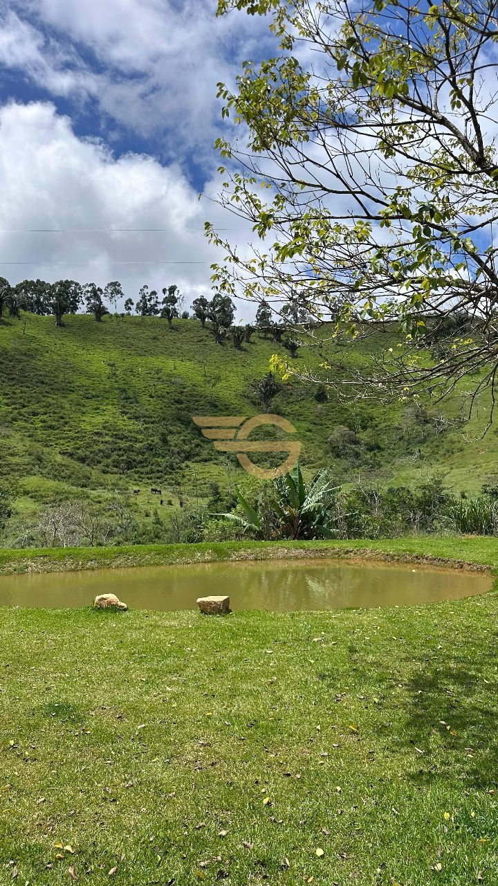 Foto de Terreno à Venda no Achado de Baixo – 4 Quartos e Piscina