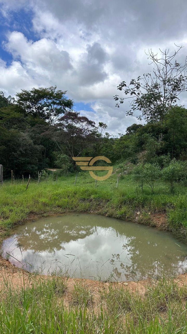 Foto de Terreno à Venda no Achado de Baixo – 4 Quartos e Piscina