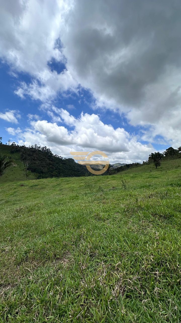 Foto de Terreno à Venda no Achado de Baixo – 4 Quartos e Piscina