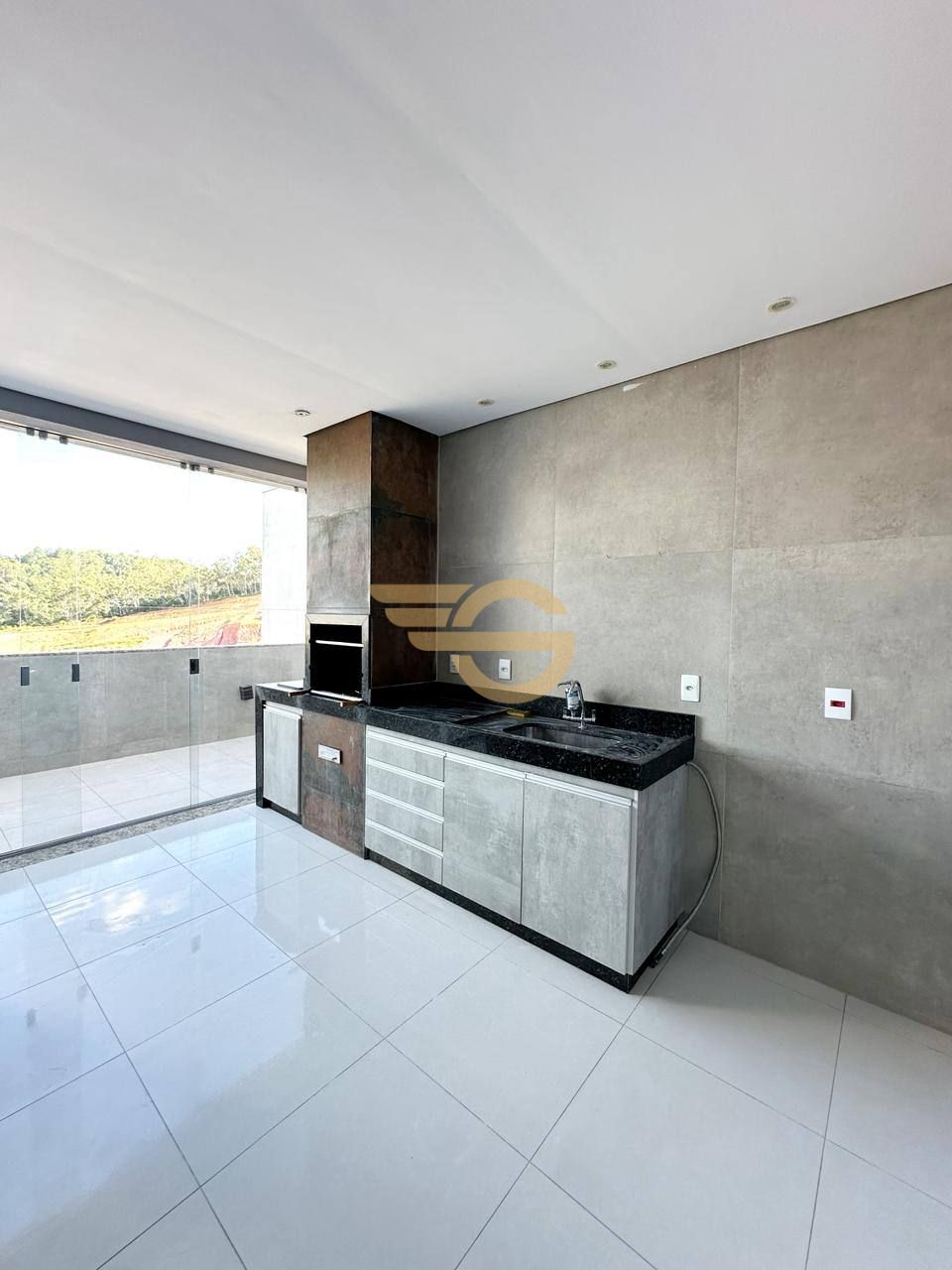Foto de Cobertura à Venda no Belvedere - 2 Quartos, Churrasqueira e 1 Vagas