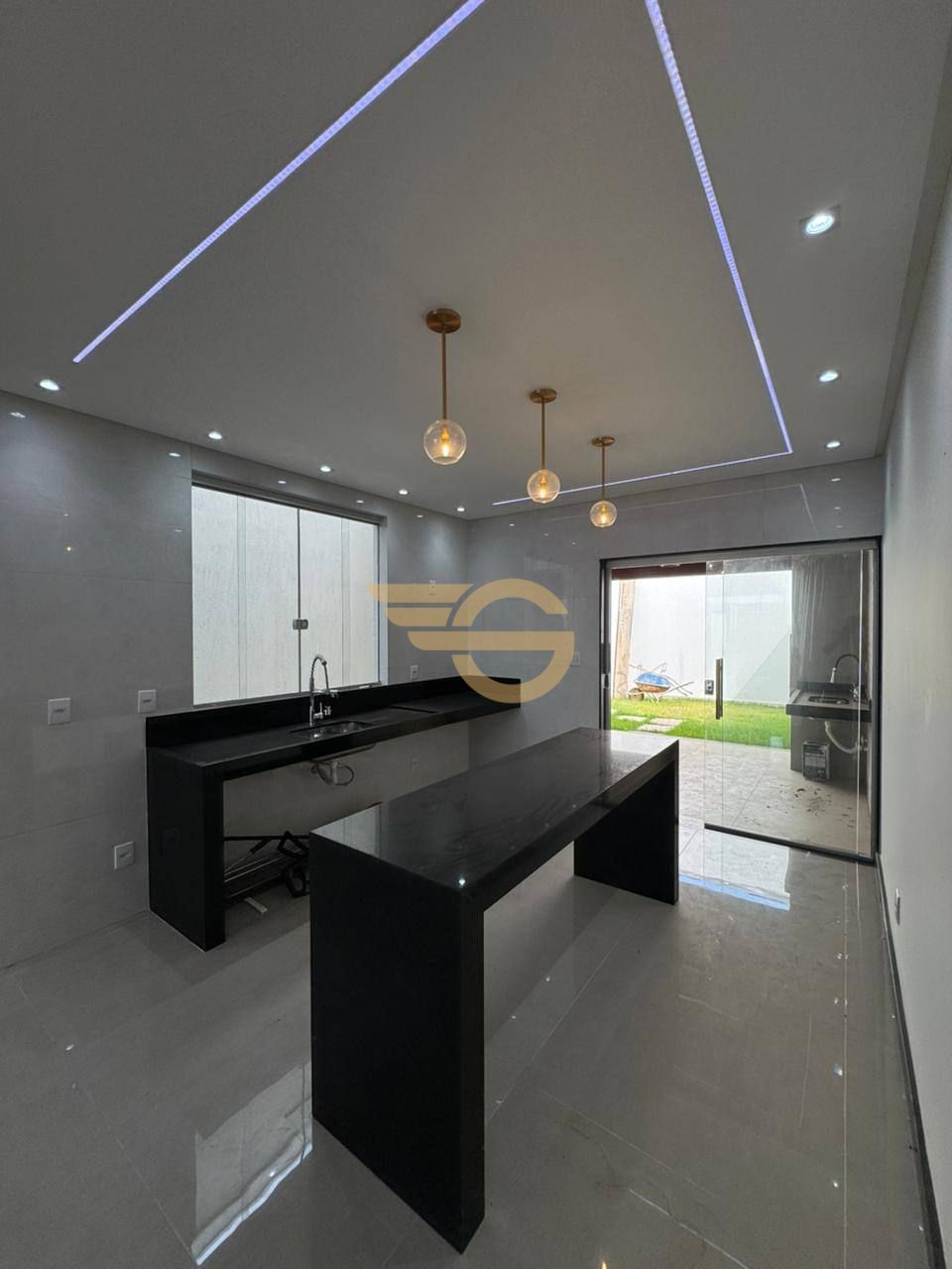 Foto de Casa de ALTO Padrão 3 Quartos no Residencial Bethania com Varanda Gourmet