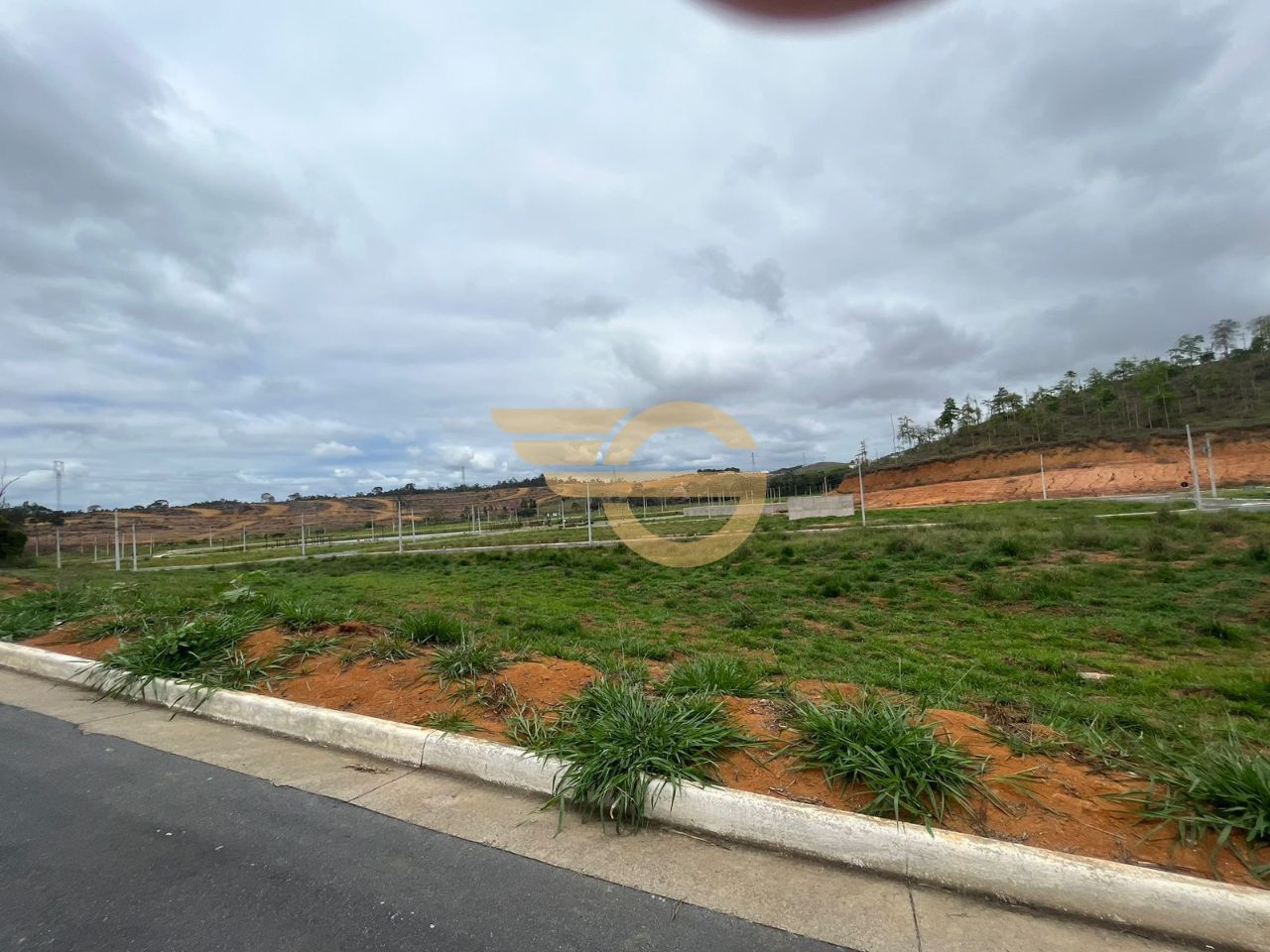 Foto de Terreno à Venda no Reserva do Lado