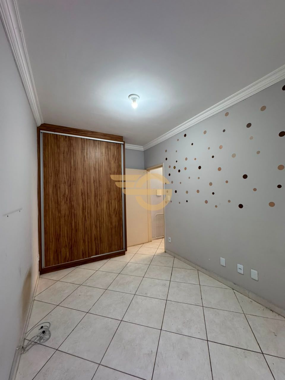 Foto de Casa com 2 Quartos (1 Suíte), Móveis Planejados e Vaga Coberta