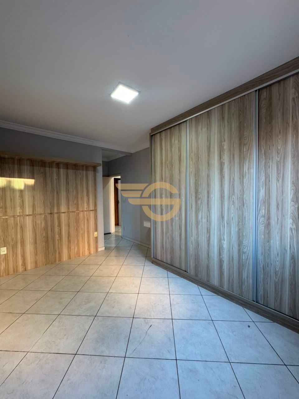 Foto de Casa com 2 Quartos (1 Suíte), Móveis Planejados e Vaga Coberta
