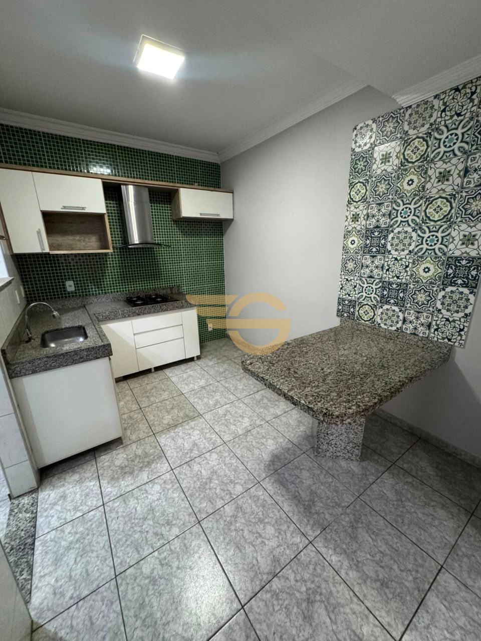 Foto de Casa com 2 Quartos (1 Suíte), Móveis Planejados e Vaga Coberta