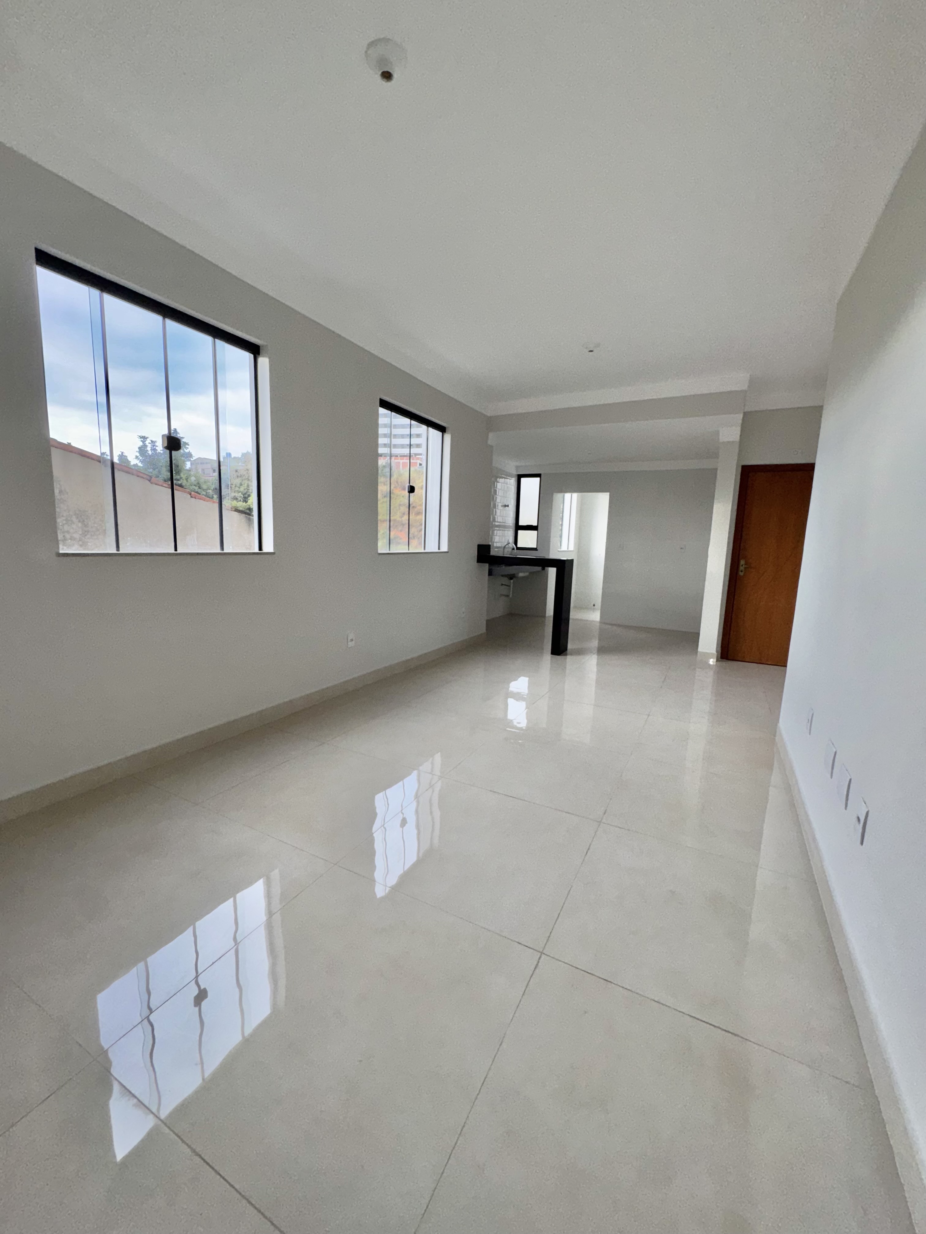 Foto de Apartamento Novo de Alto Padrão à Venda