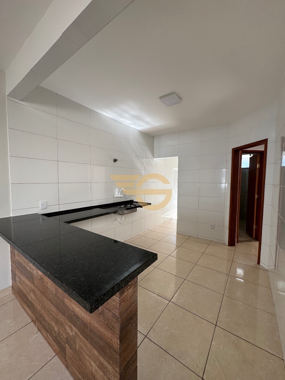 Foto de Casa Duplex com 2 Quartos, Suíte e Vaga de Garagem
