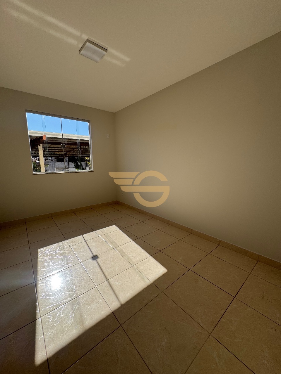 Foto de Casa Duplex com 2 Quartos, Suíte e Vaga de Garagem