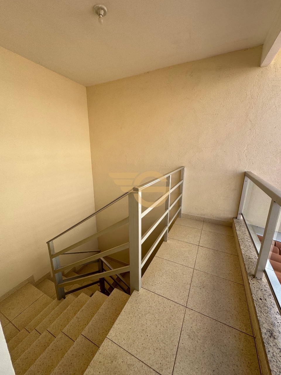 Foto de Casa Duplex com 2 Quartos, Suíte e Vaga de Garagem