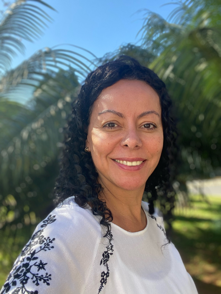 FLORA PINA