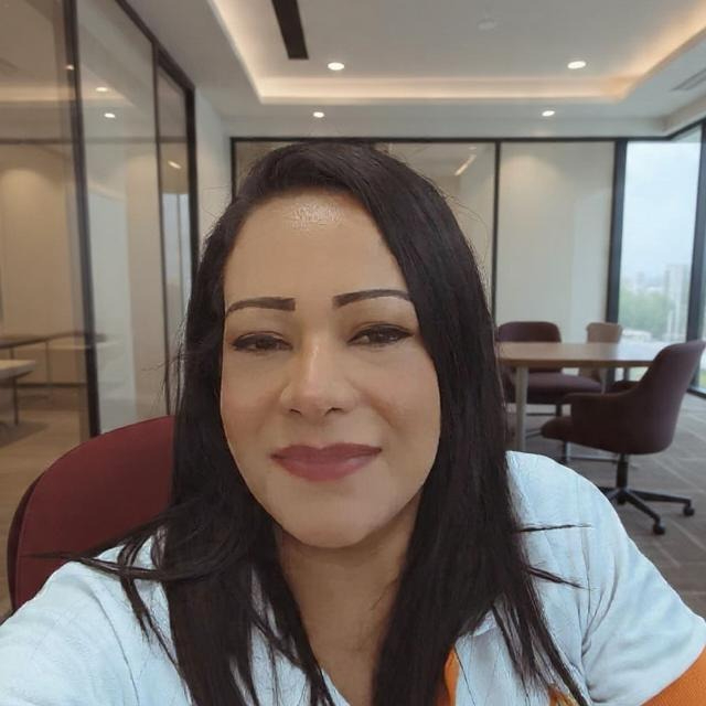 Corretor Claudia Ferreira