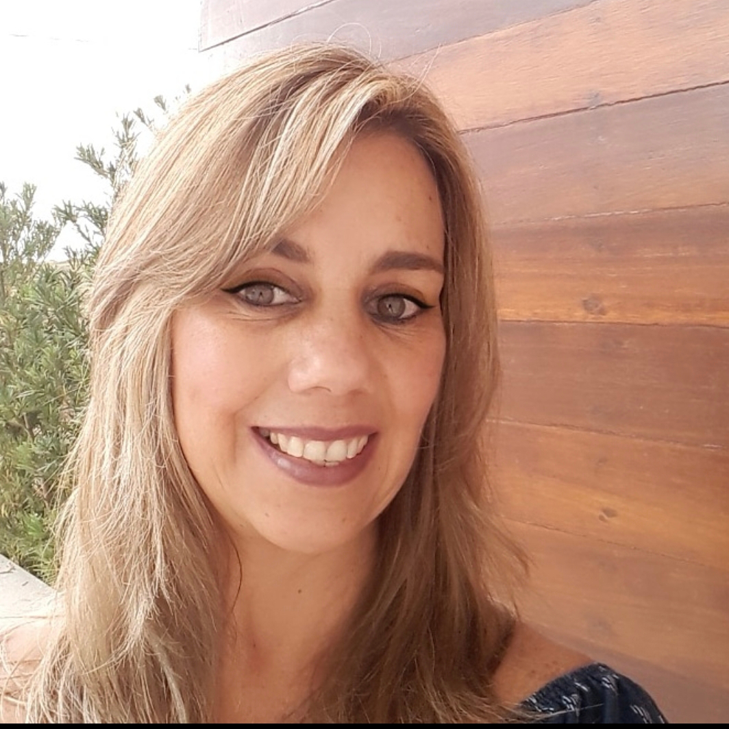 Corretor Raquel Camarinha Vilas Boas