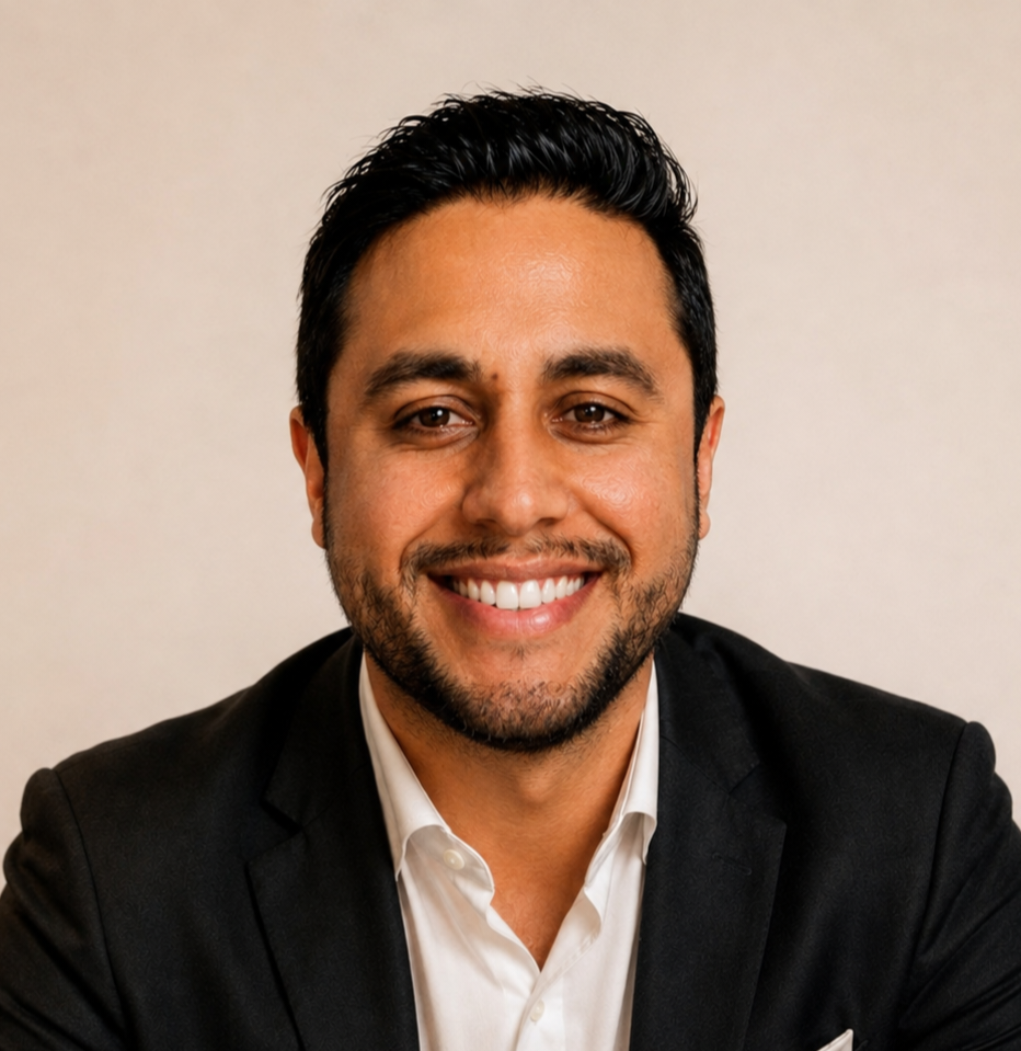 Corretor {{listing Broker().name}}