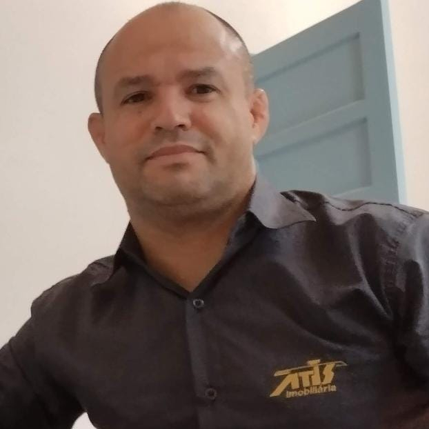 Corretor Alessandro Pinheiro