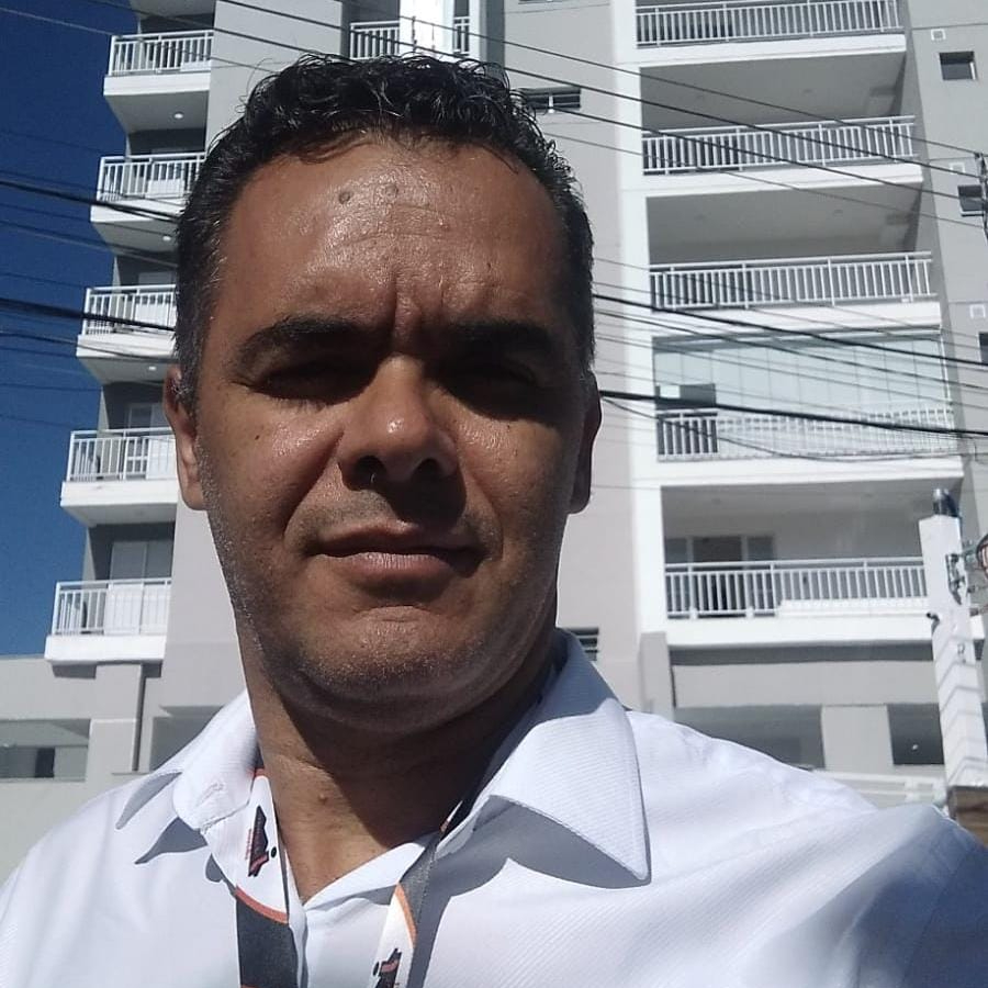 Corretor Francisco Maximo