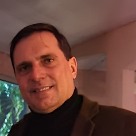 Corretor Sérgio Soares