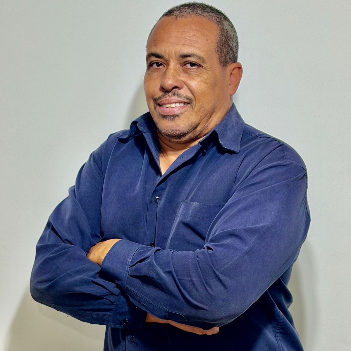 Corretor Almir Roberto