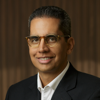 Corretor Aleksander Farias