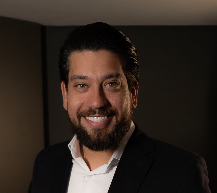 Corretor Antonio  Brito