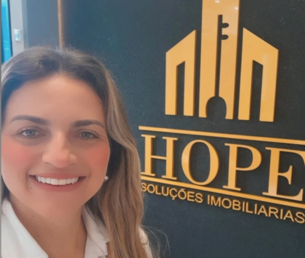 Corretor Jacqueline Ornelas