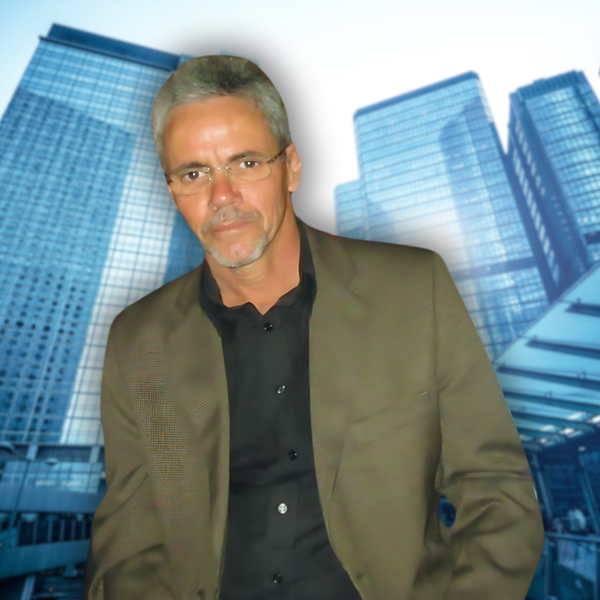 Corretor Márcio Almeida