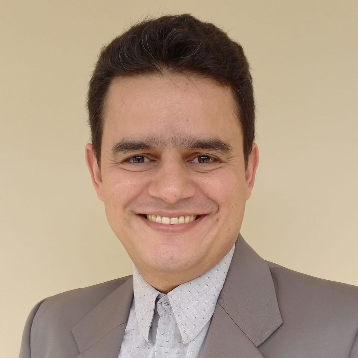 Corretor Samy Castro Peron