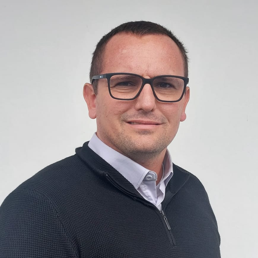 Corretor Leandro Roberti