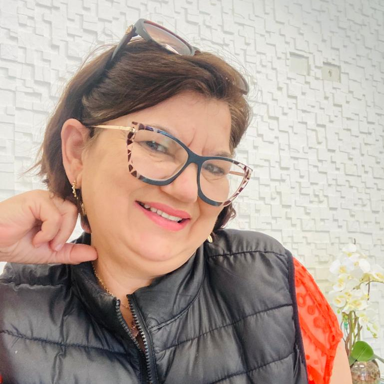 Lourdes Correia