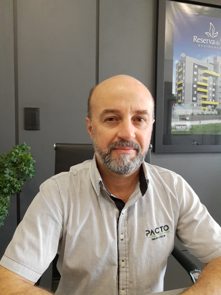 Corretor Ademir Luiz