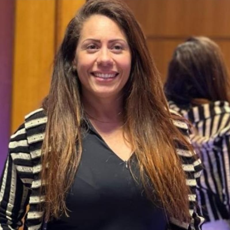 Corretor Elisangela Paula