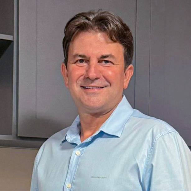 Corretor Daniel Favero