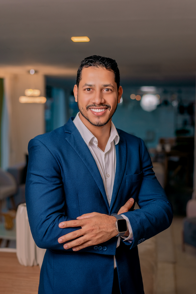 Corretor Cleiton Diniz