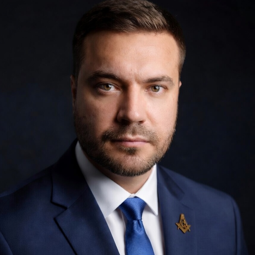 Corretor Adriano Augusto Machado