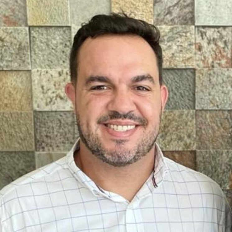 Corretor Gustavo Camargo