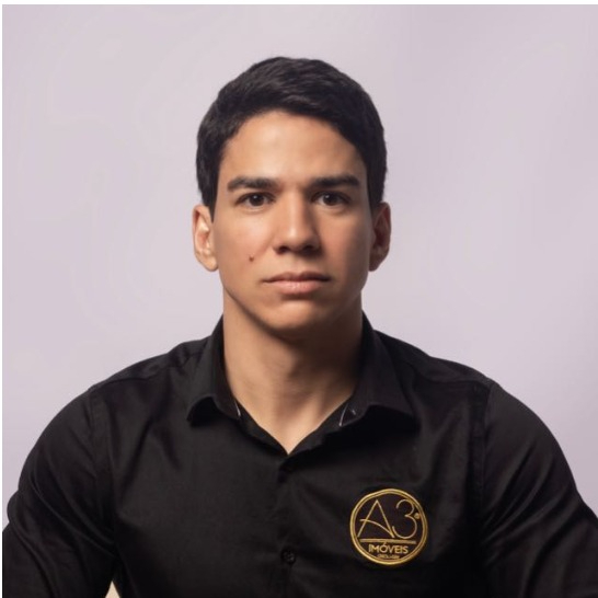 Corretor Caio Pereira Lima