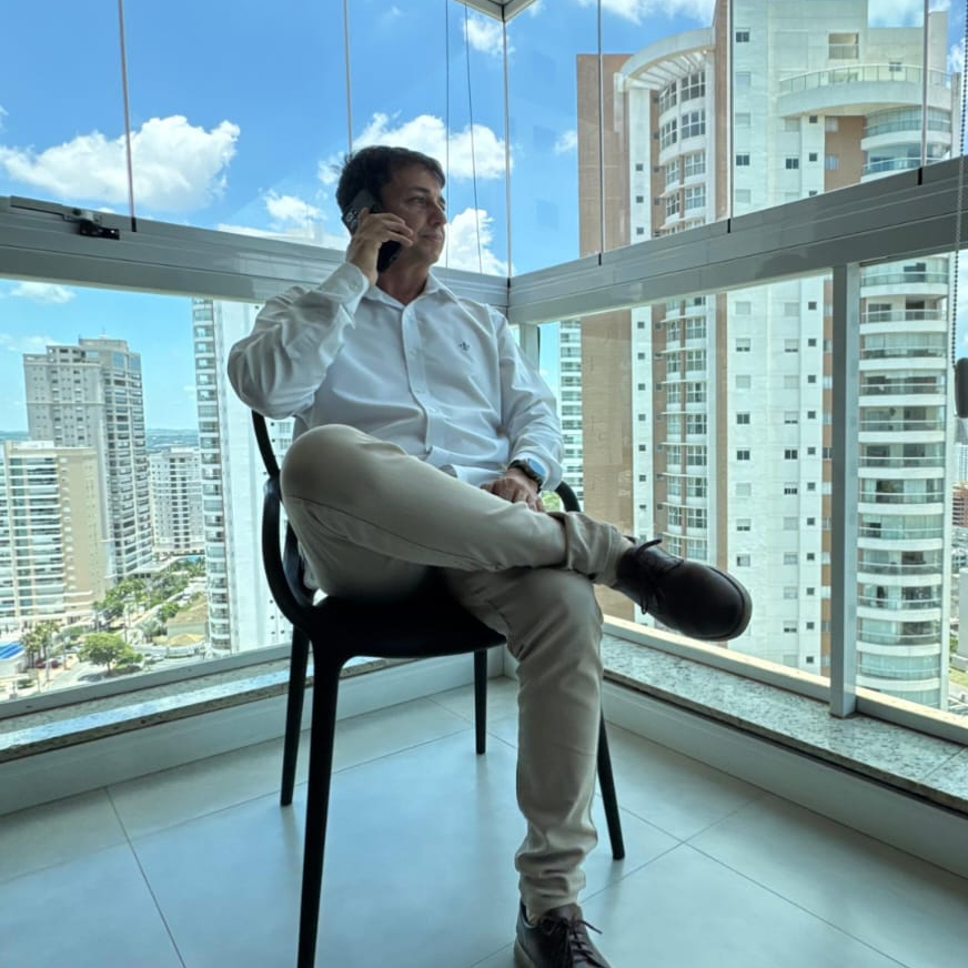 Corretor Fabio Mesquita