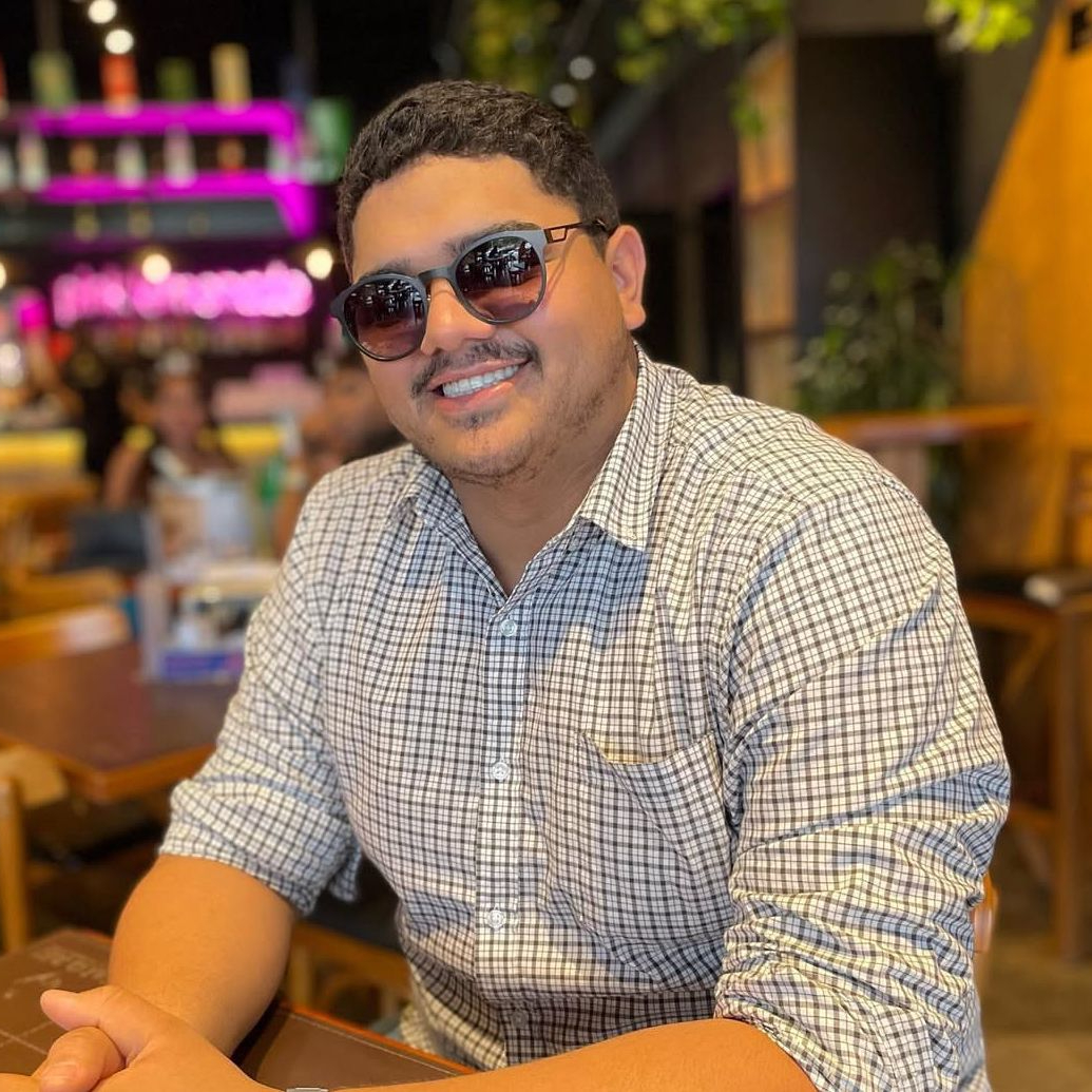 Corretor Gustavo Santana