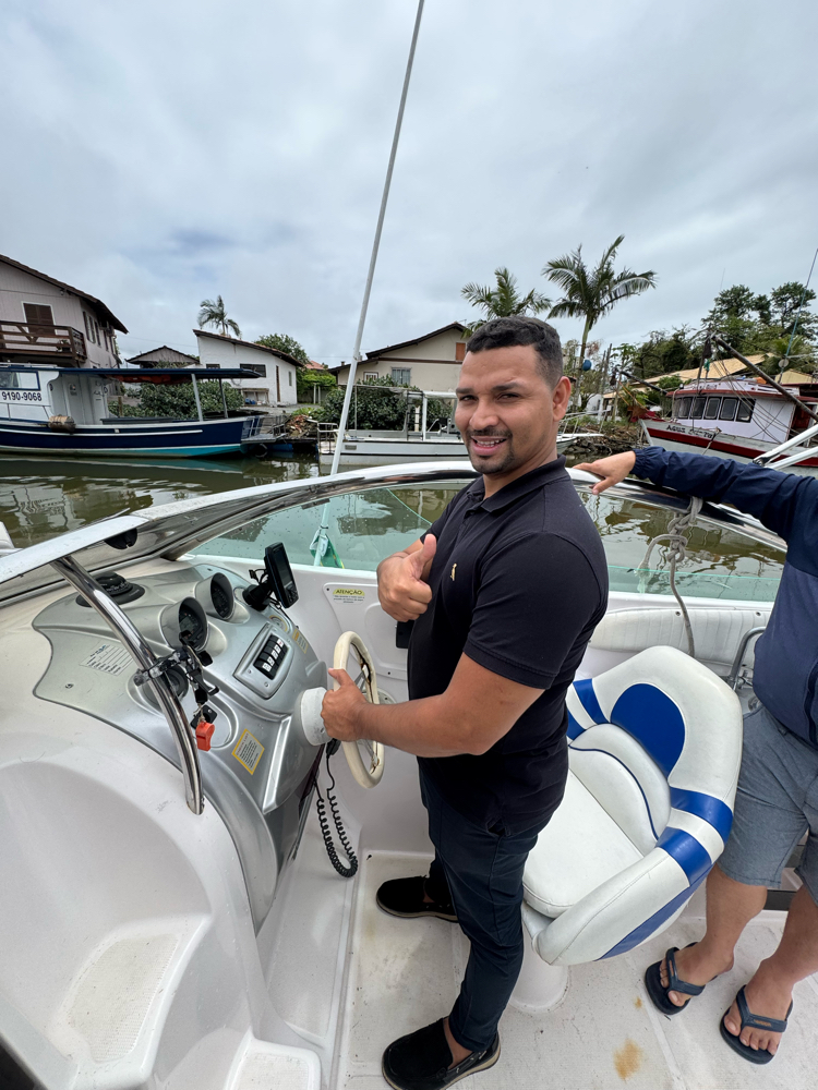 Corretor Ezequiel Pontes