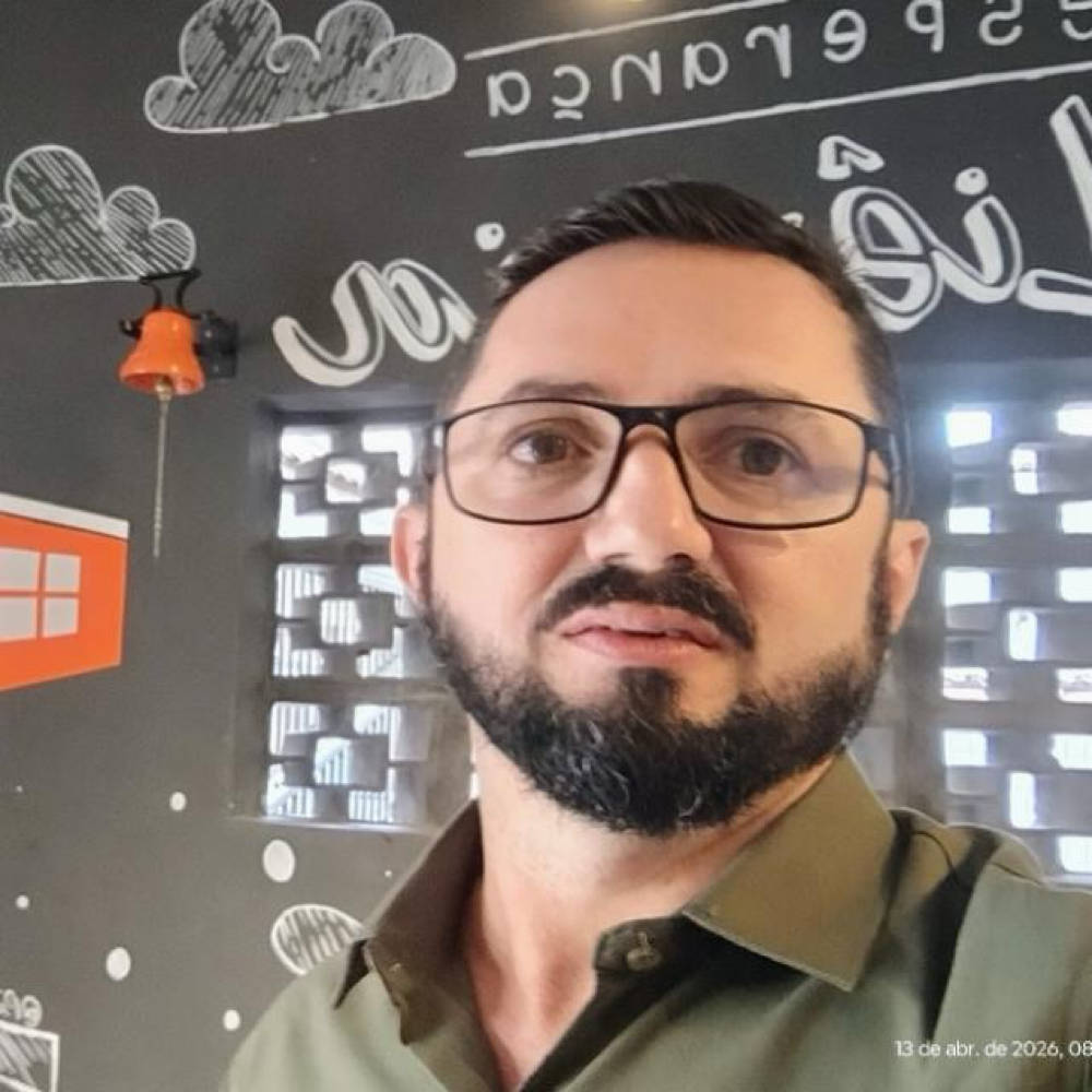 Corretor Antonio Martins
