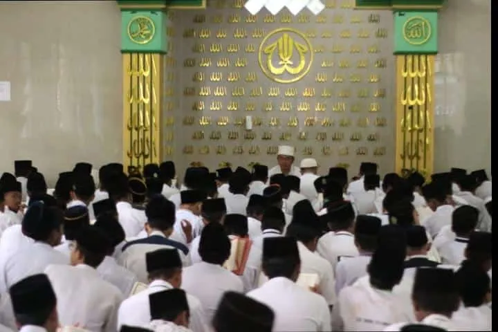 Al-i'tirof bi Al-khata' Konsep Tawadhu Dalam Suluknya Seorang Salik Memahami Kebenaran