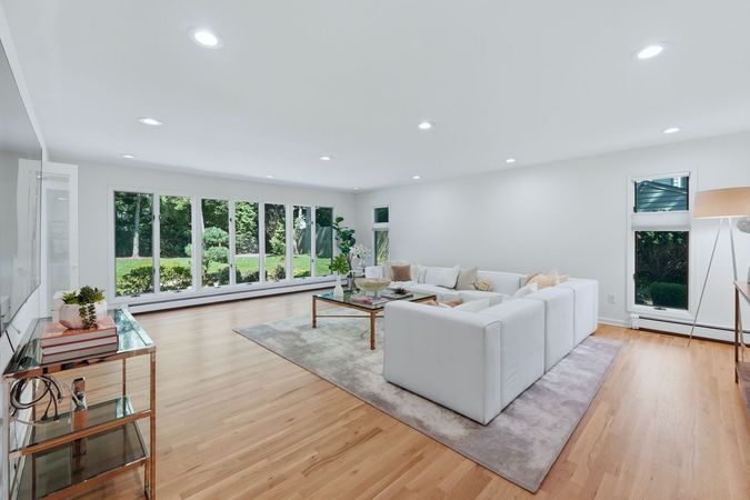 3-Spacious & Airy Family Room 