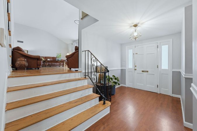 1B-Entry Hall up to Mezzanine Level