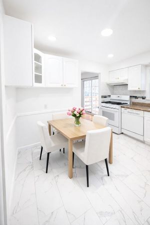 6.Kitchen staged & enhanced