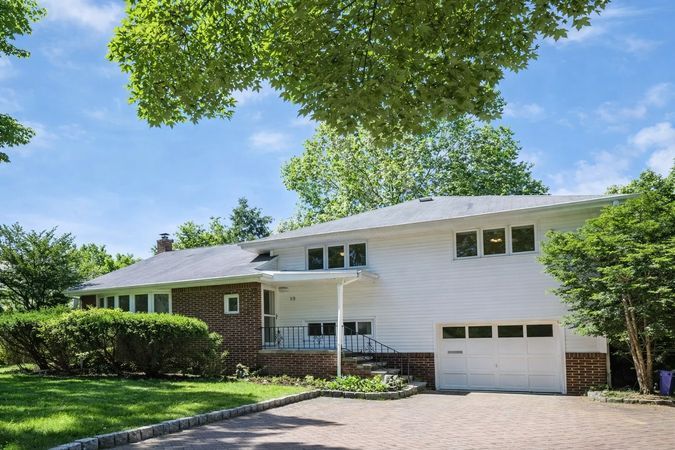 2.Front of the House 2