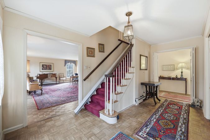 3B-Front Entry to LR & Back Hallway (1)