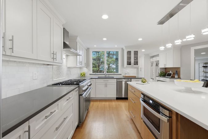 3C-A Sleek Kitchen Design