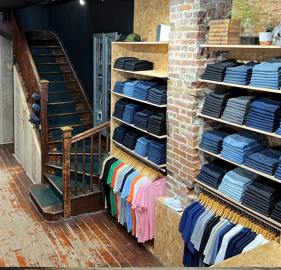 Arena Menswear gallery 1