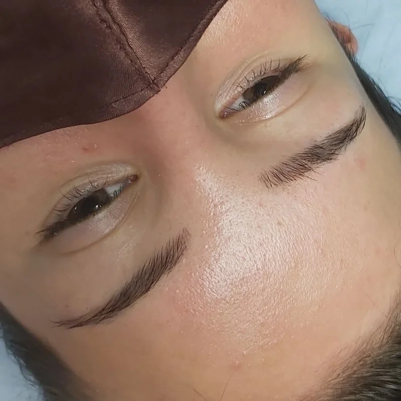 Little Eyebrow Room