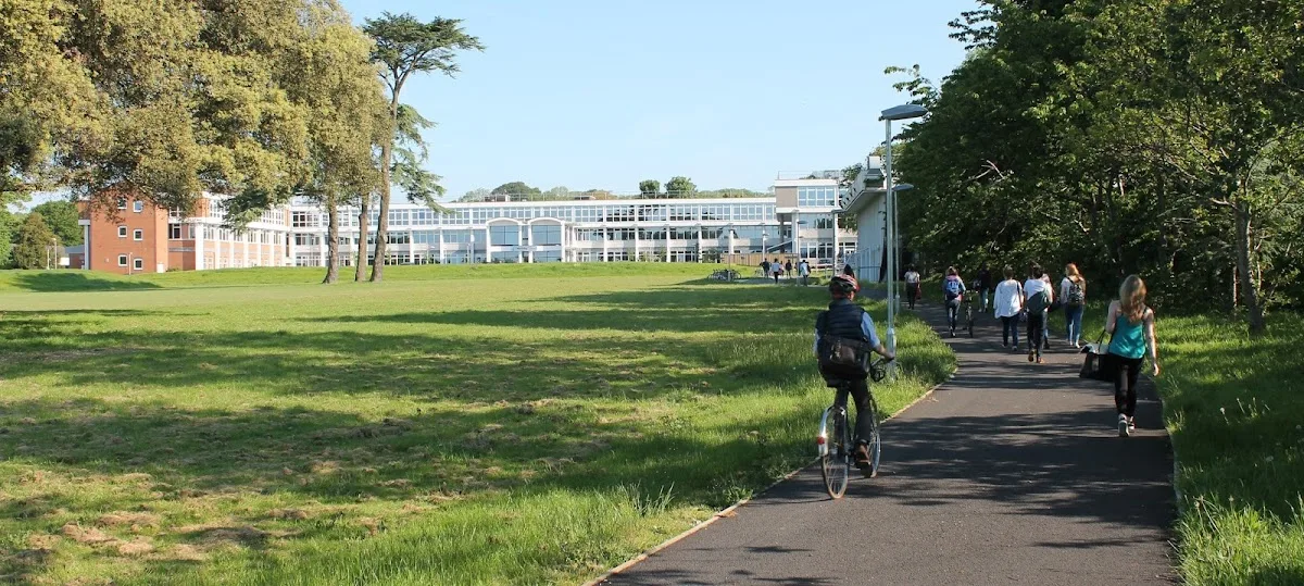 Worthing College logo