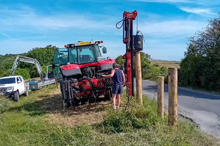 Mill Hill, Shoreham - installing the new fenceposts for the Exmoor ponies
